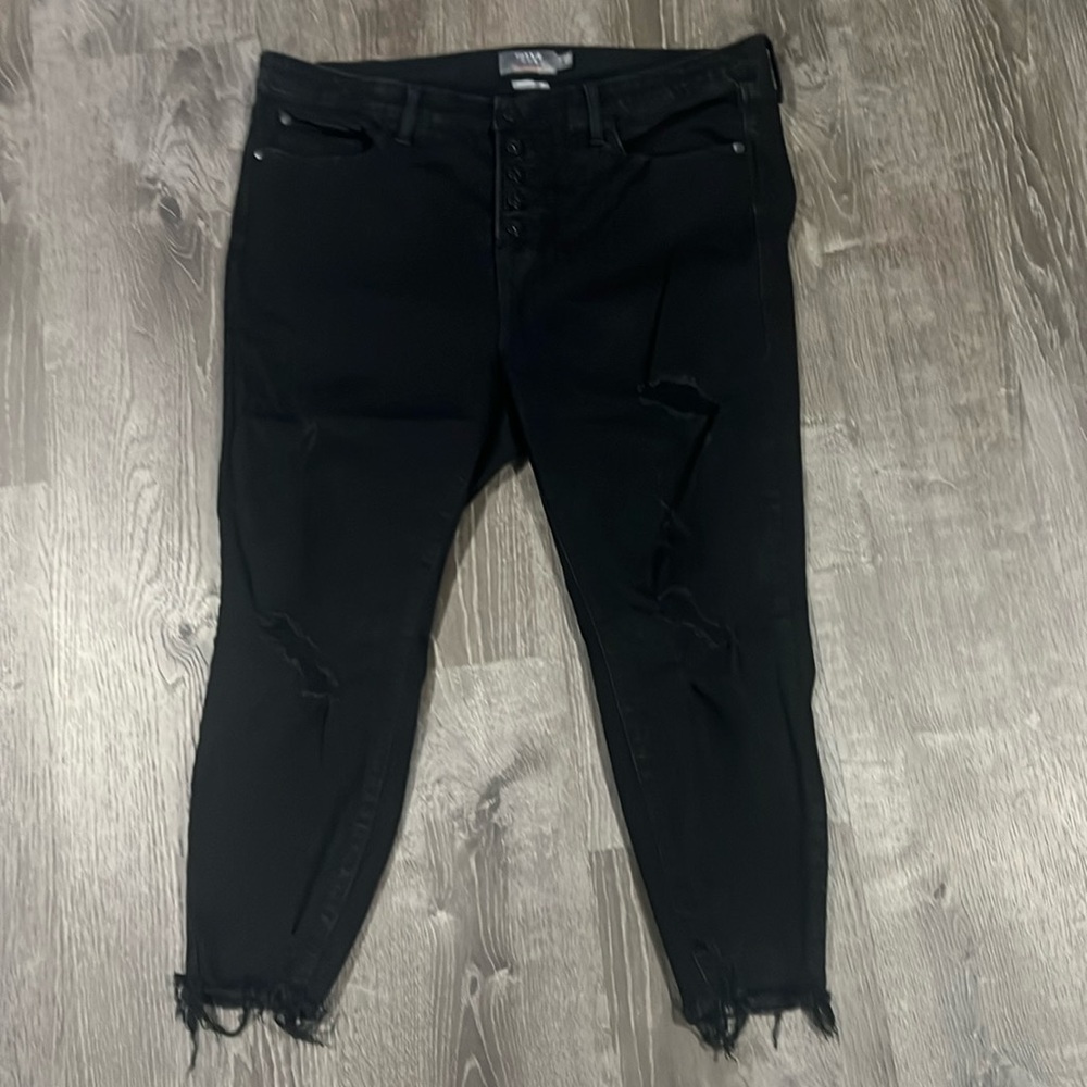 Torrid distressed jeggings